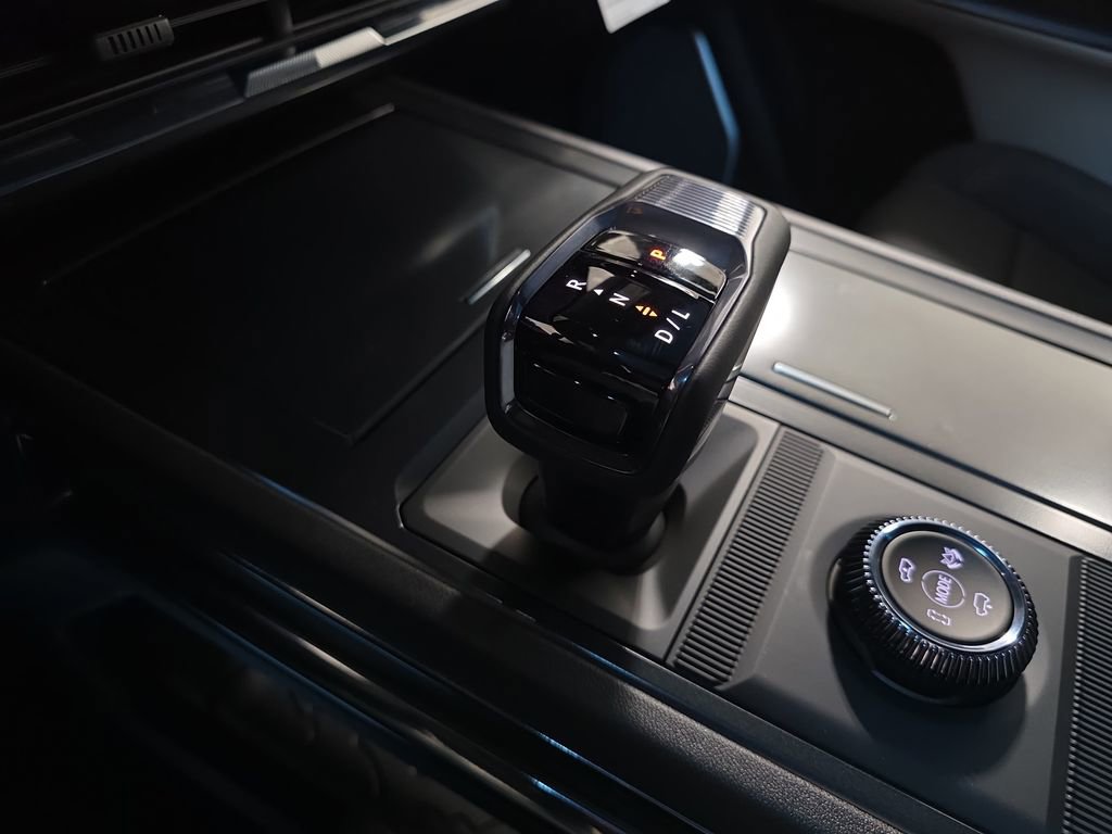 New 2026 GMC Hummer EV SUV w/ LPO, Dark Essentials Package image 27