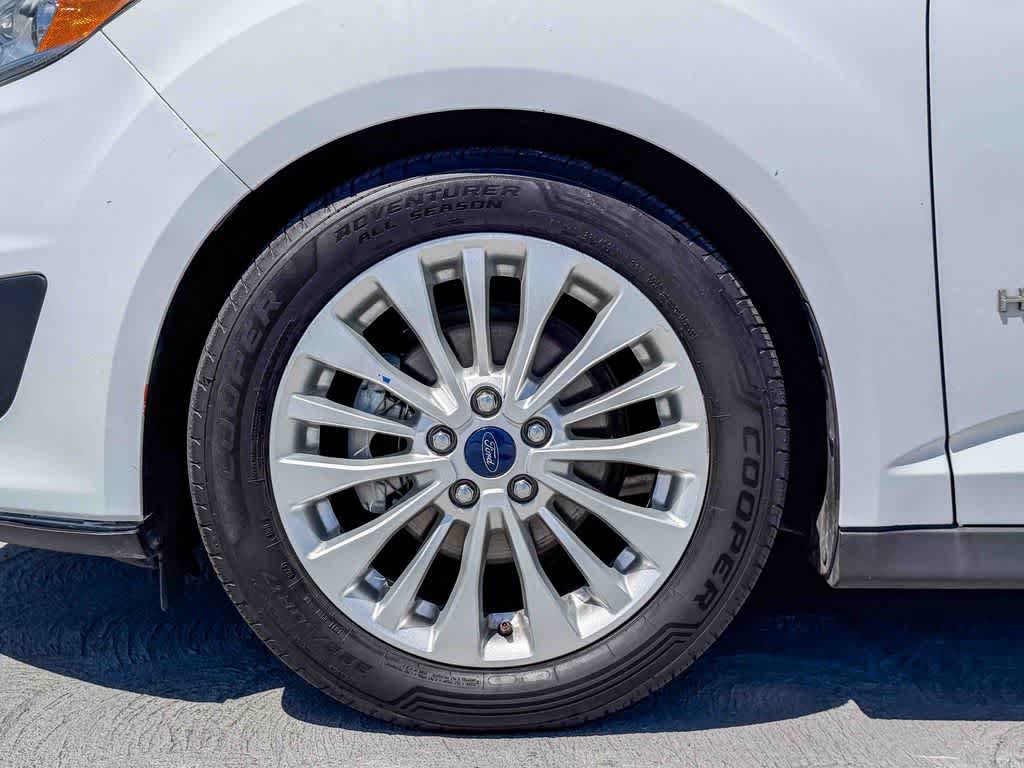 Used 2017 Ford C-MAX SE w/ Cargo Management Package FWD image 11