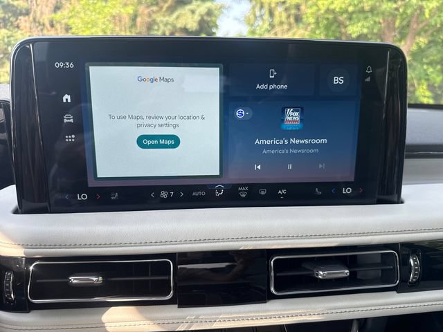 Used 2025 Lincoln Aviator Reserve w/ Equipment Group 201A AWD/4WD image 33