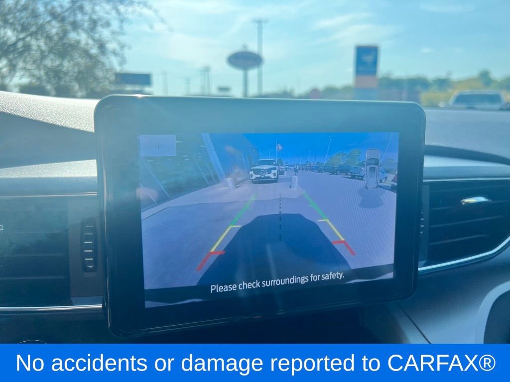 Used 2023 Ford Explorer XLT w/ Equipment Group 202A image 9