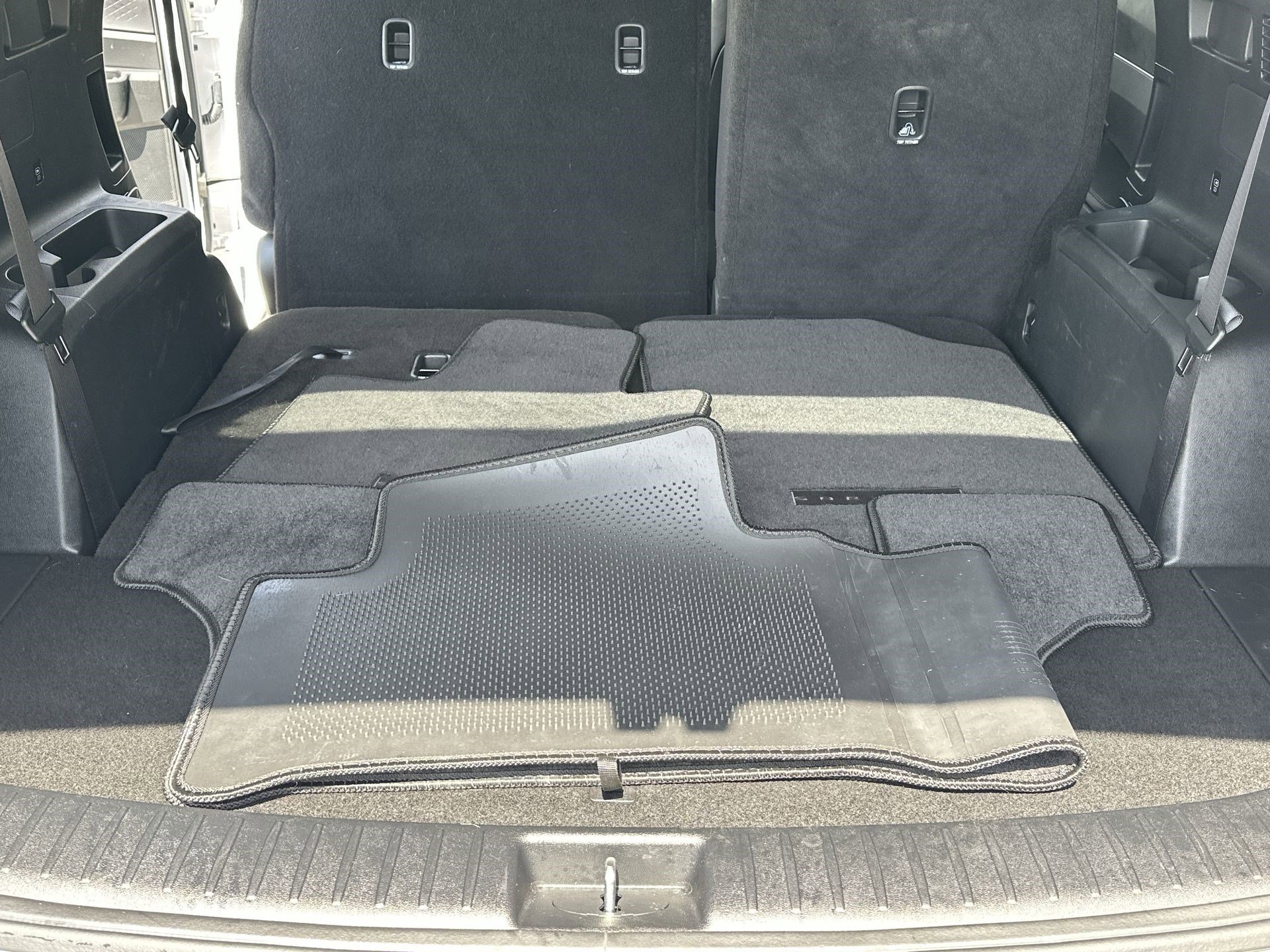 Certified 2025 Kia Sorento LX FWD image 19