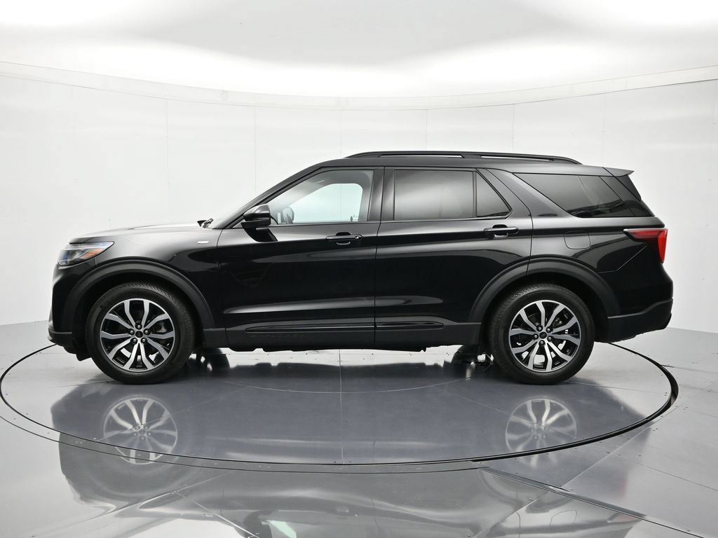 Certified 2025 Ford Explorer ST-Line w/ Premium Package RWD image 8