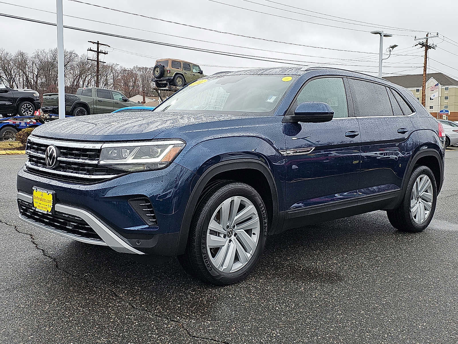 Used 2022 Volkswagen Atlas Cross Sport SE image 3