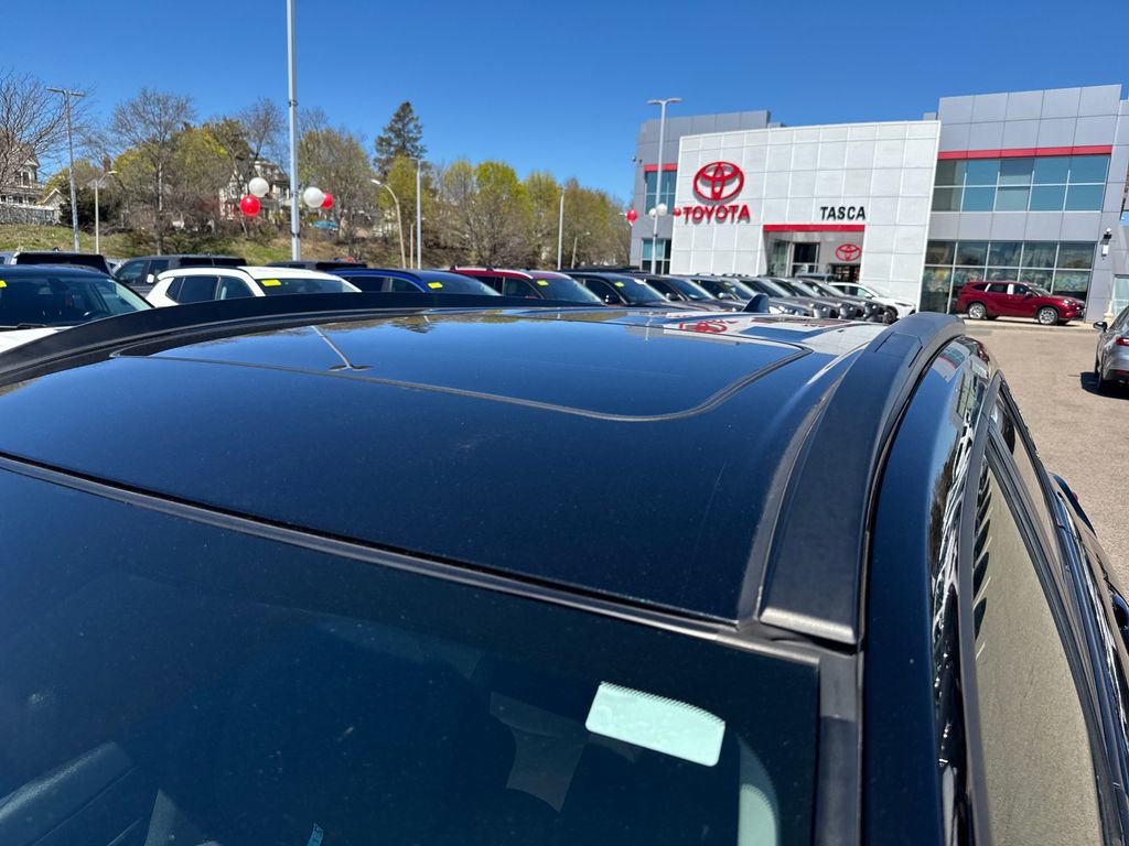 Used 2024 Toyota Corolla Cross LE w/ Moonroof Package AWD/4WD image 42