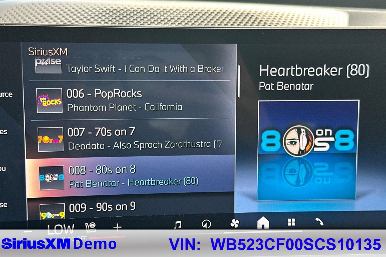 Used 2025 BMW iX xDrive50 w/ Sport Package image 40