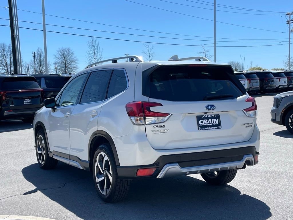 Used 2022 Subaru Forester Touring AWD/4WD image 5