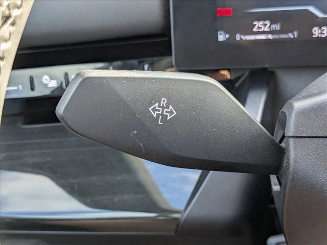 Used 2024 BMW 530i image 6