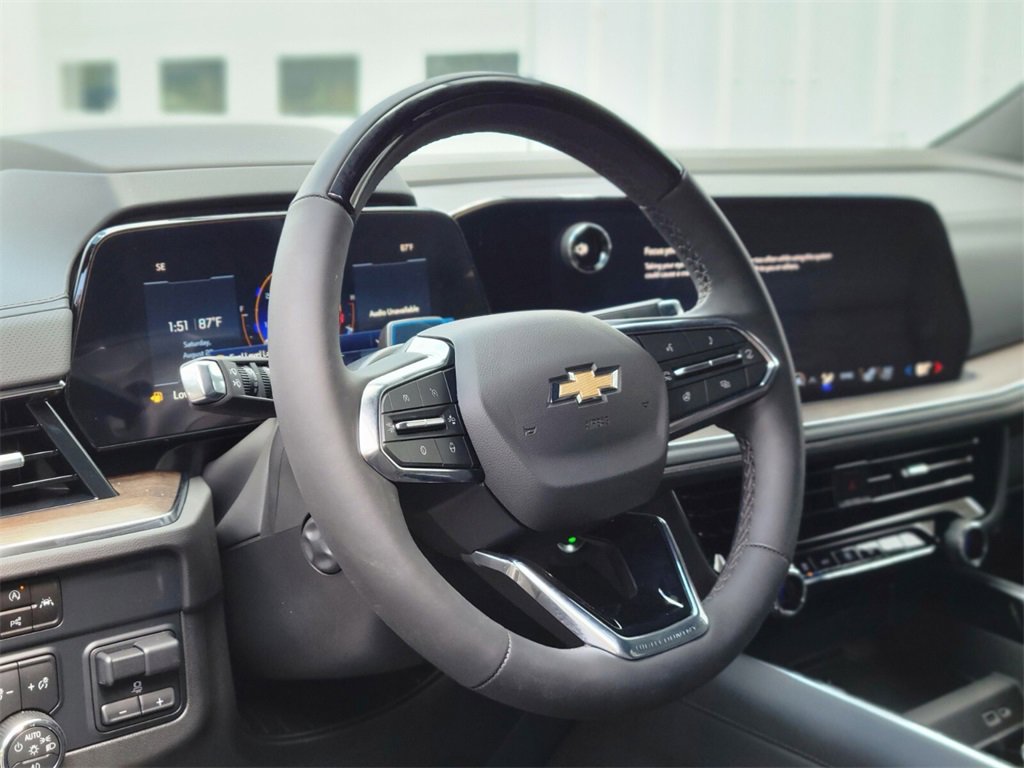 New 2025 Chevrolet Suburban High Country image 19