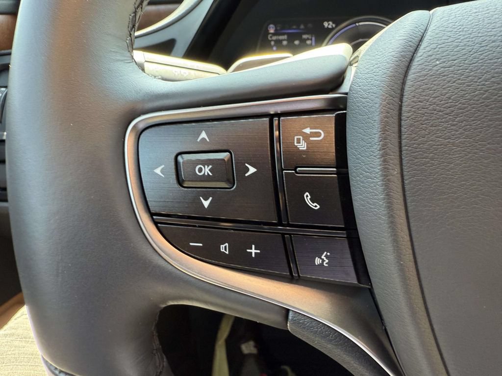 Used 2024 Lexus ES 300h w/ Technology Package FWD image 23