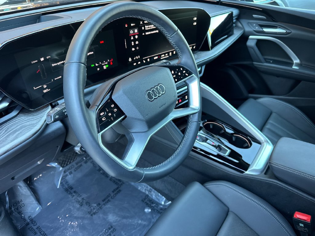 Certified 2025 Audi Q5 Premium Plus AWD/4WD image 11