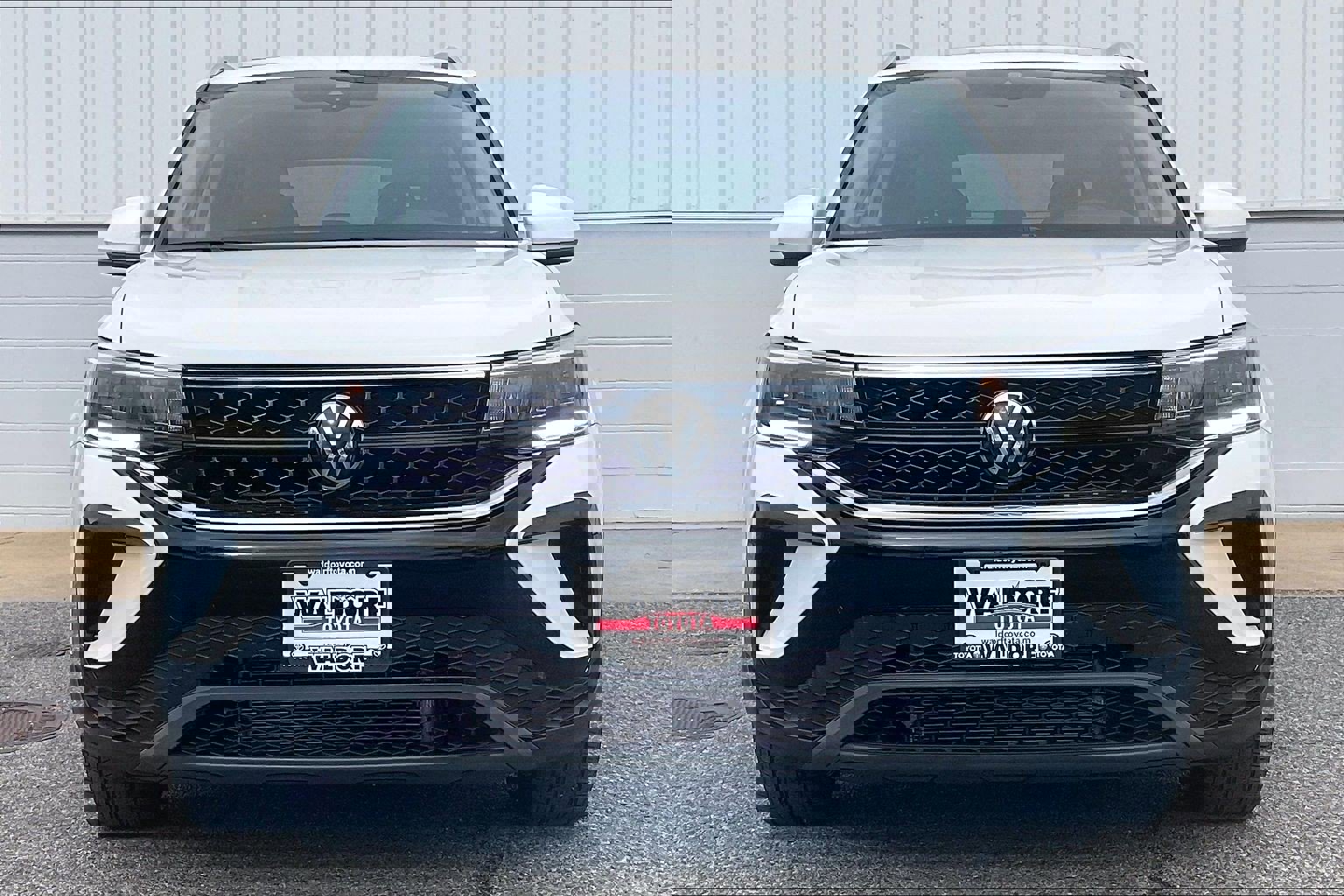 Used 2024 Volkswagen Taos SE image 3