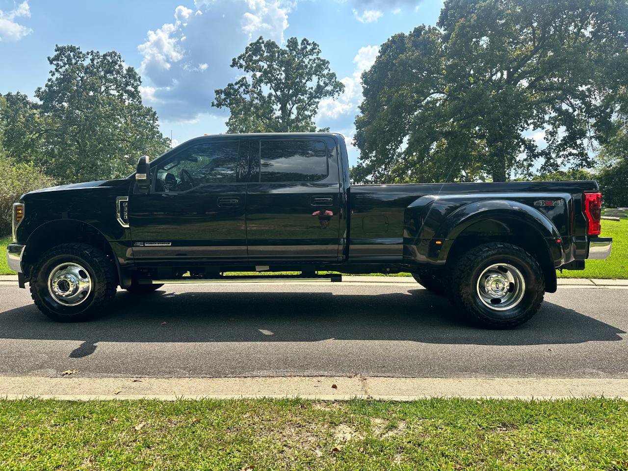 Used 2018 Ford F350 Lariat w/ Lariat Ultimate Package AWD/4WD image 8