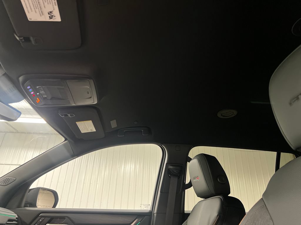 New 2026 GMC Acadia AT4 w/ Luxury Package AWD/4WD image 28