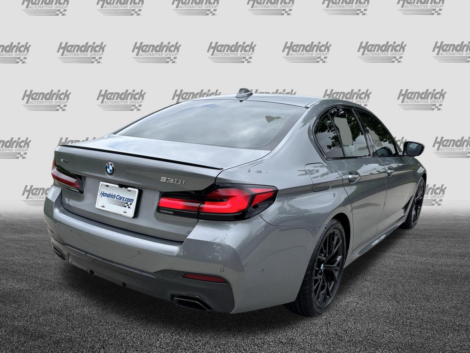 Certified 2023 BMW 530i xDrive w/ M Sport Package AWD/4WD image 11