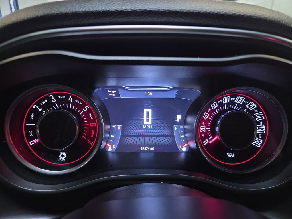 Used 2015 Dodge Challenger R/T Scat Pack w/ Scat Pack Stripe Group image 16