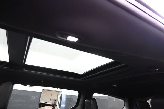 New 2027 Chrysler Pacifica Limited FWD image 13