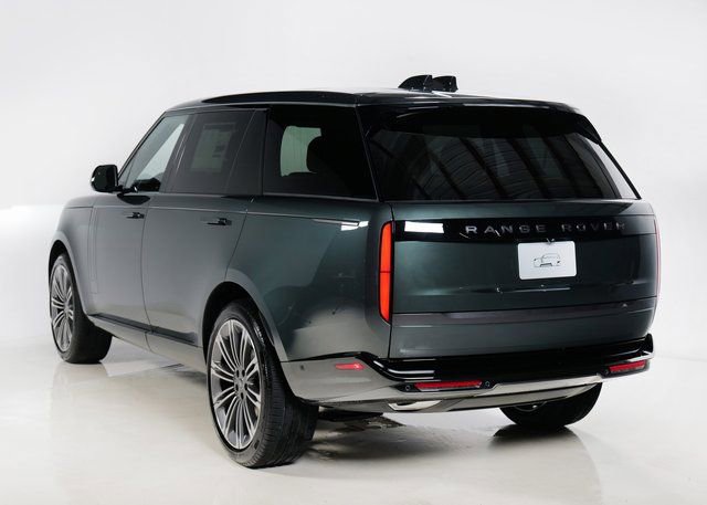 New 2025 Land Rover Range Rover Long Wheelbase SE image 30