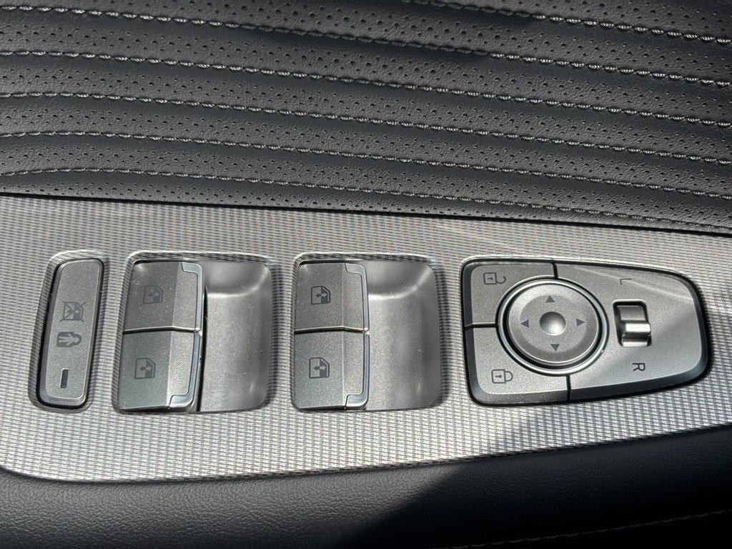 Used 2024 Hyundai Palisade Calligraphy image 26