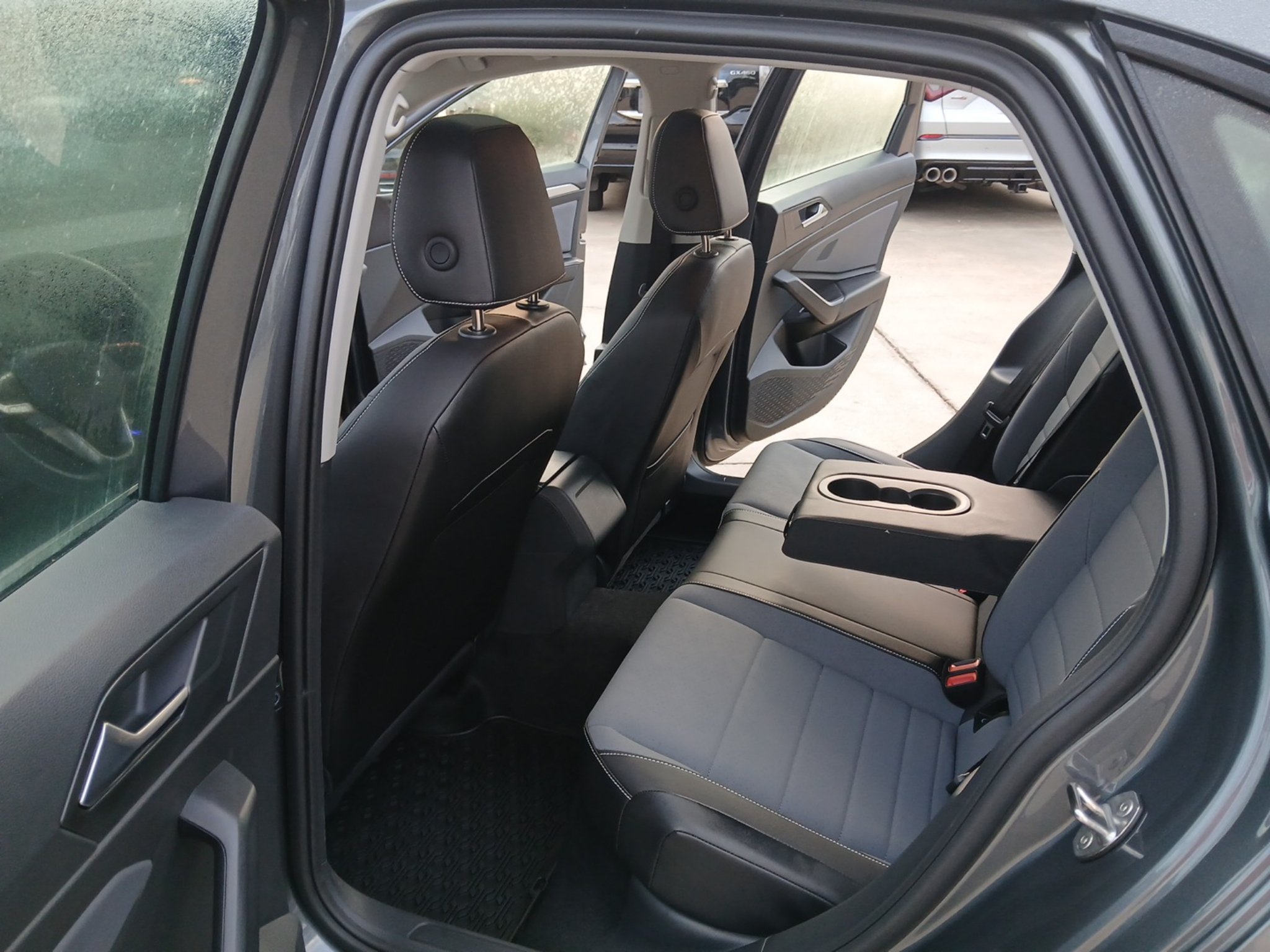 Certified 2026 Volkswagen Jetta SE FWD image 20
