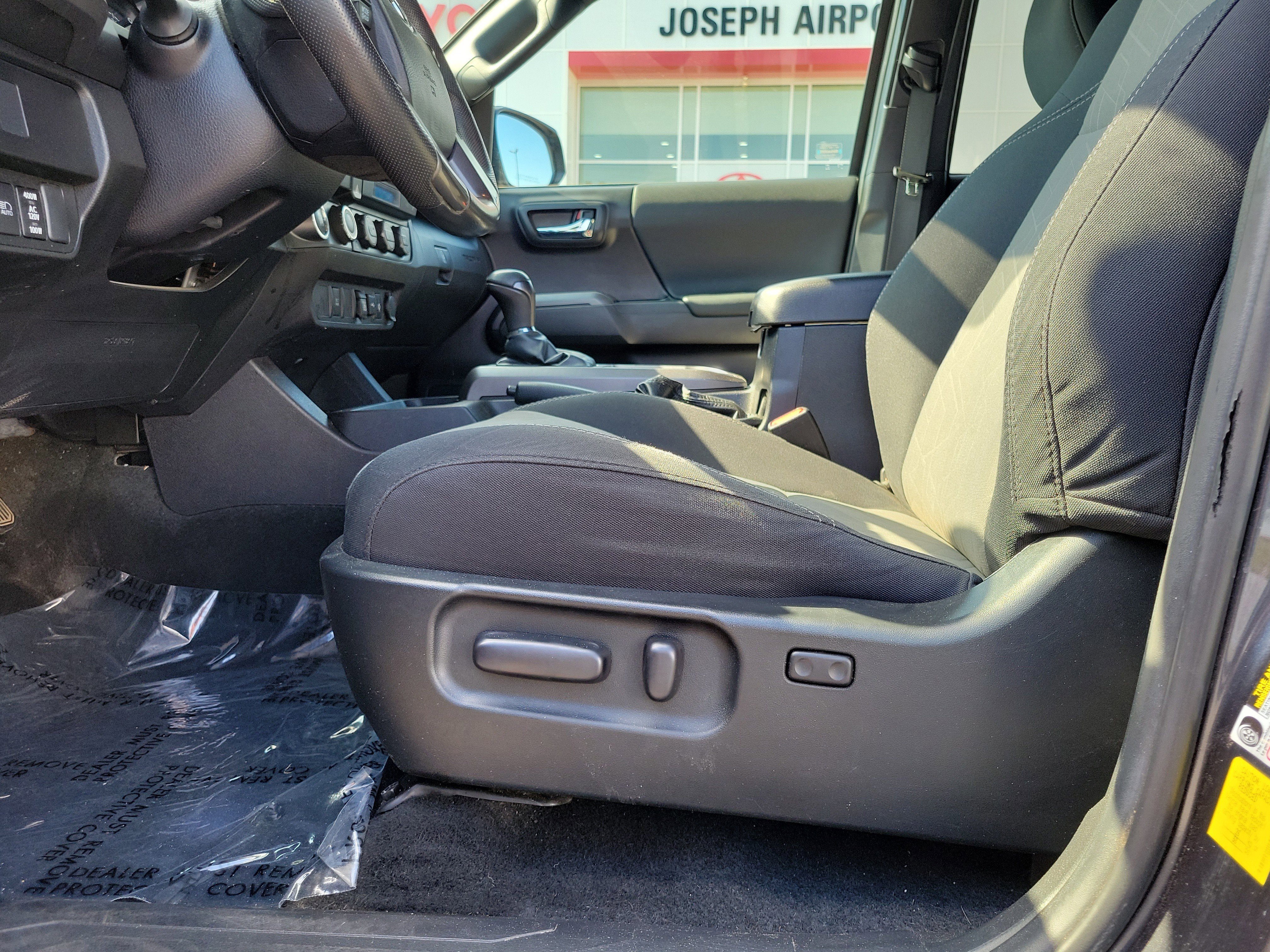 Used 2023 Toyota Tacoma TRD Off-Road AWD/4WD image 16