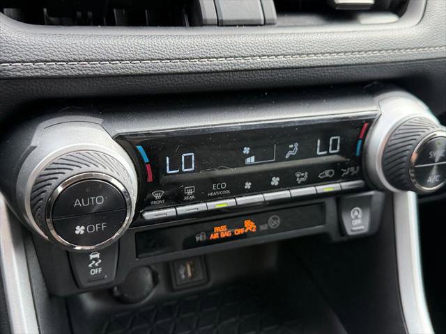 Certified 2024 Toyota RAV4 XLE FWD image 31