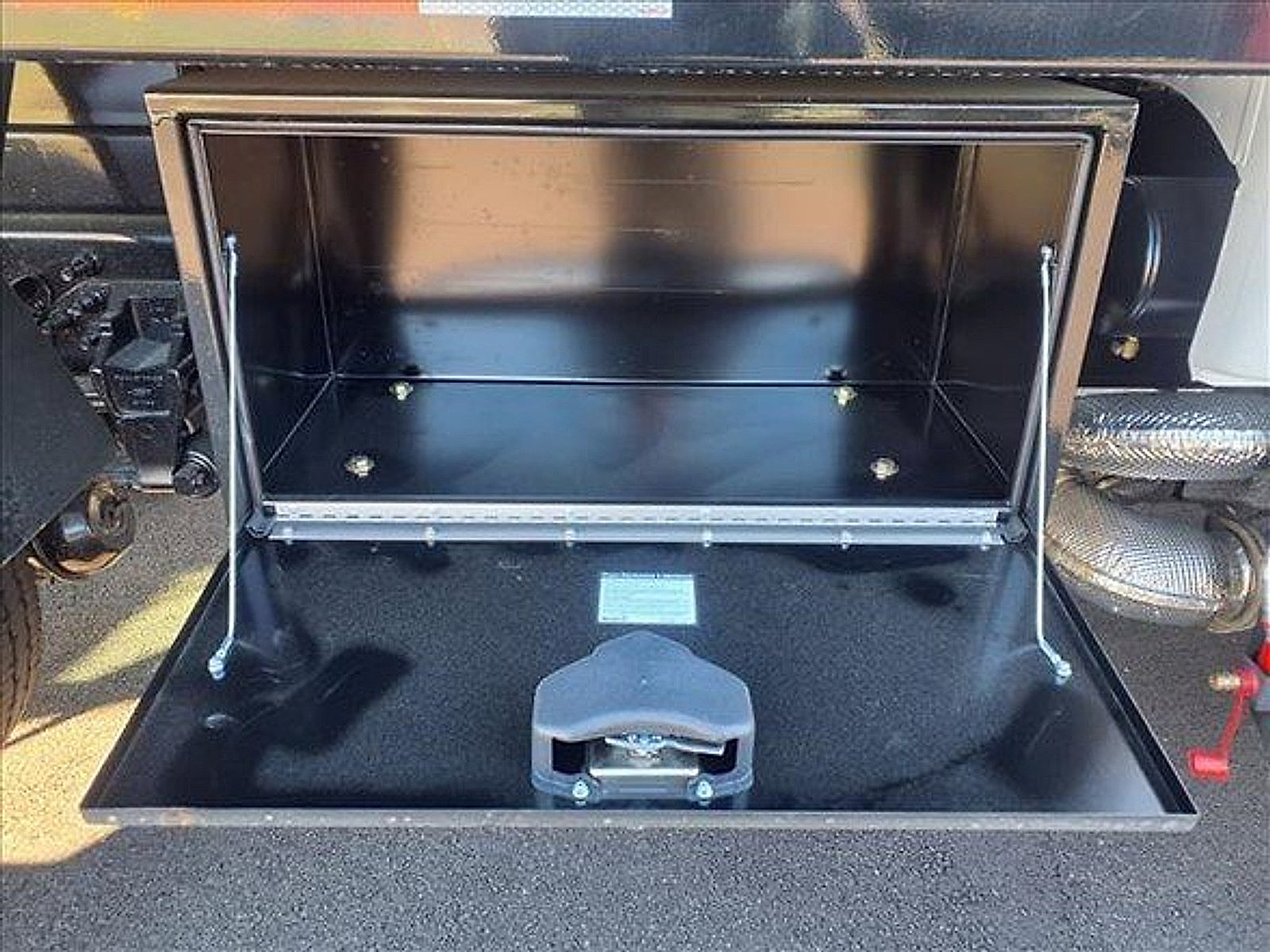 New 2027 Ford F750 2WD Regular Cab Super Duty image 9