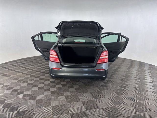 Used 2018 Chevrolet Sonic Premier FWD image 15