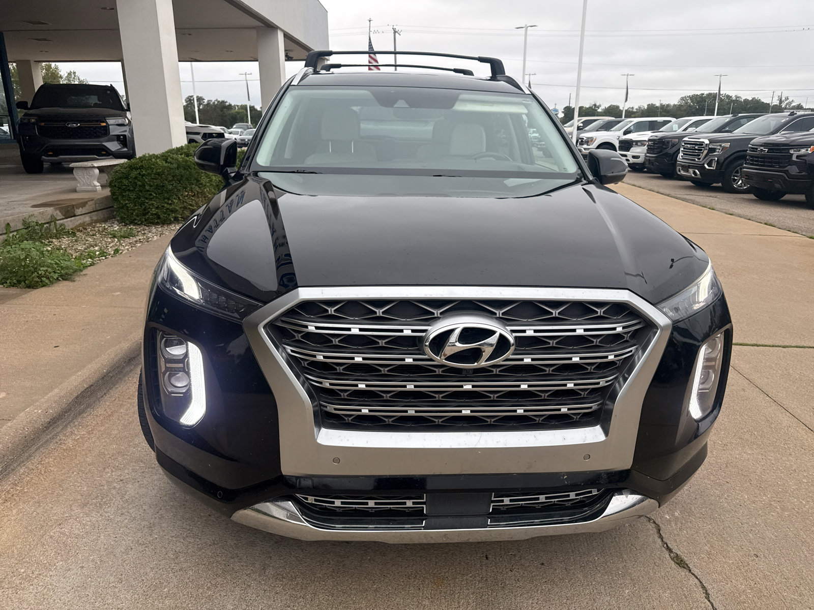 Used 2020 Hyundai Palisade Limited FWD image 3