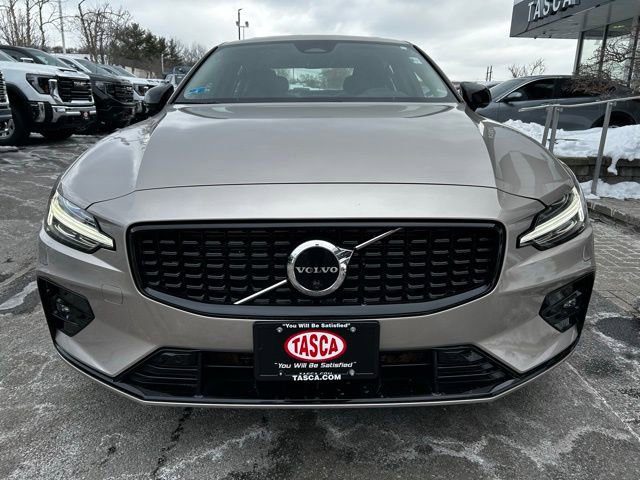 Used 2023 Volvo S60 B5 Plus w/ Climate Package image 2