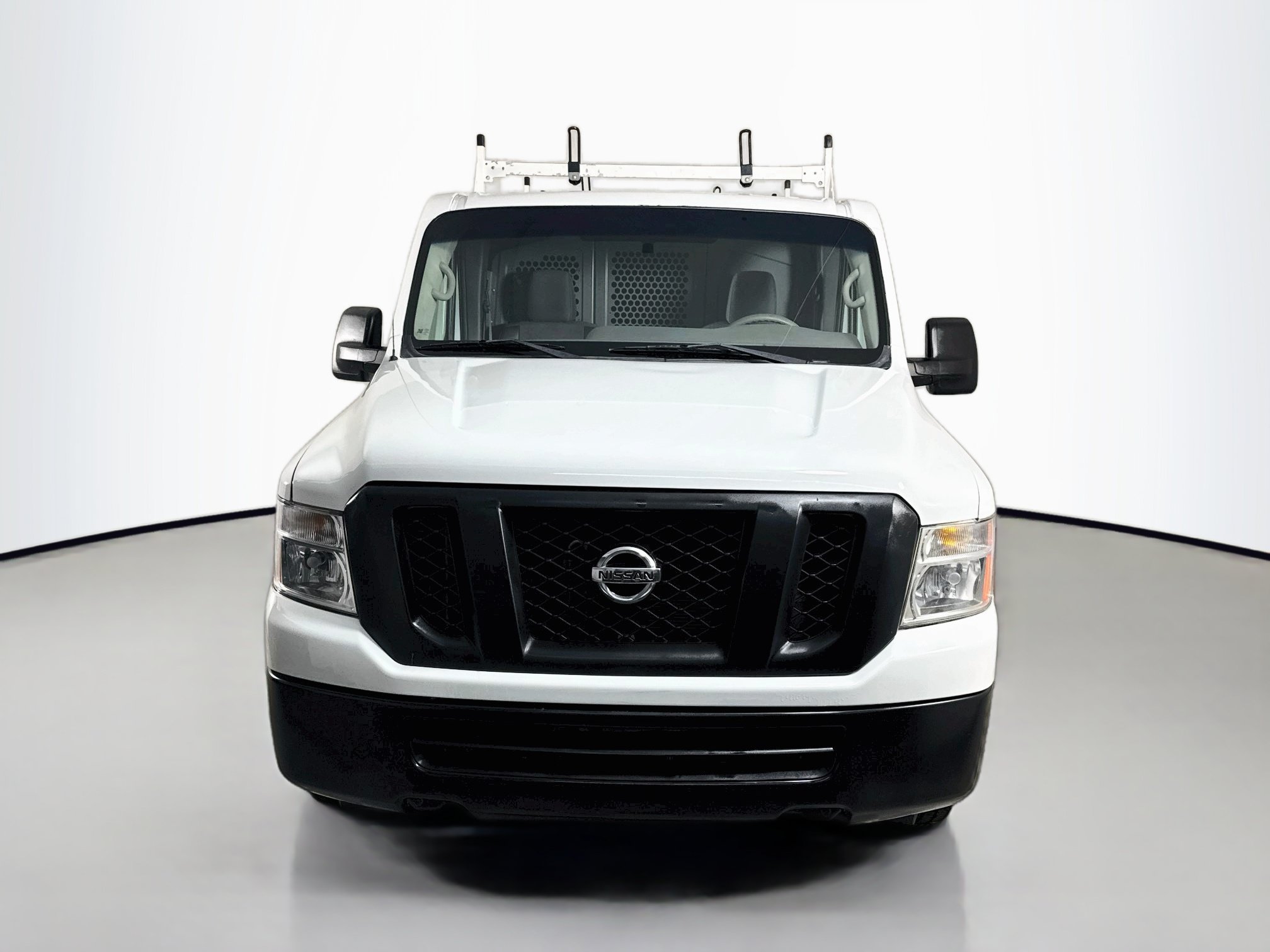 Used 2020 Nissan NV 2500 SV RWD image 2