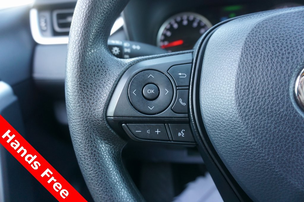 Certified 2022 Toyota RAV4 LE image 4