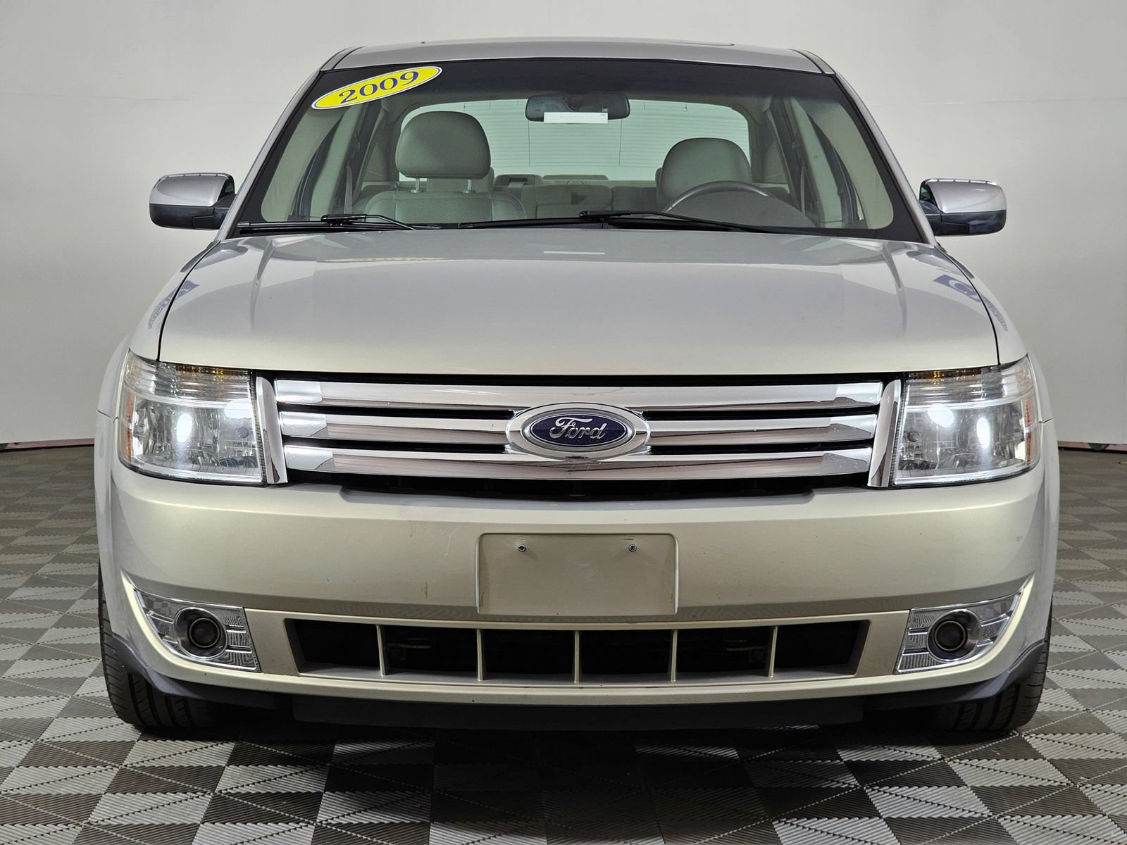 Used 2009 Ford Taurus Limited FWD image 25