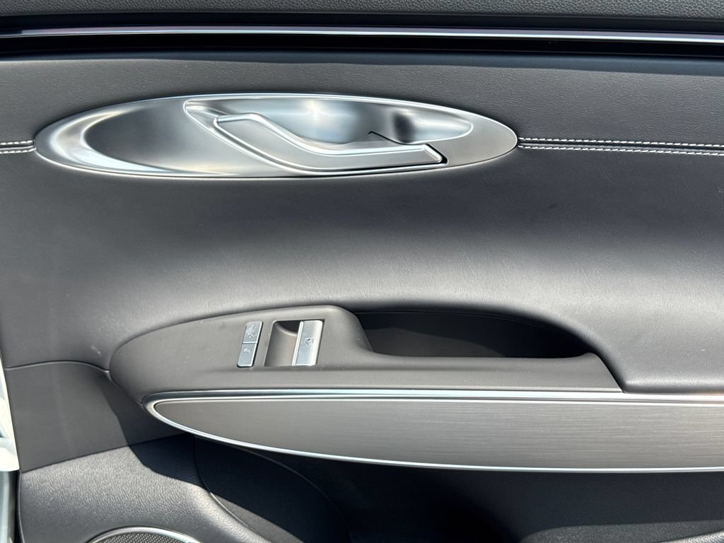 New 2026 Genesis GV70 2.5T Select AWD/4WD image 18