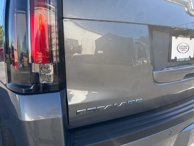 Used 2020 Cadillac Escalade Luxury AWD/4WD image 33