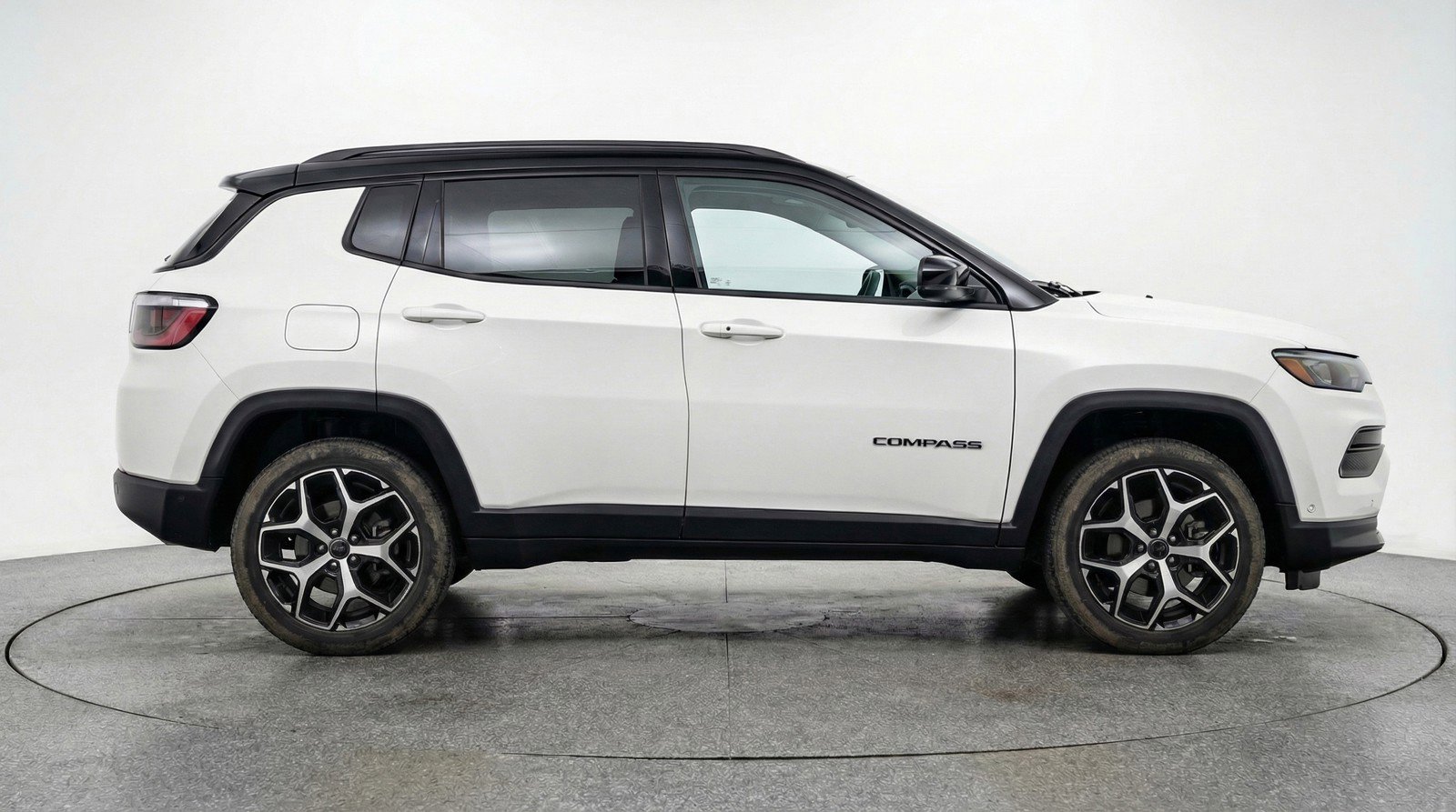 Used 2025 Jeep Compass Limited image 11