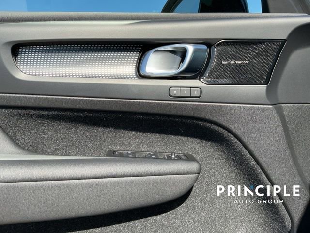 Certified 2021 Volvo XC40 P8 Recharge w/ Advanced Package image 24