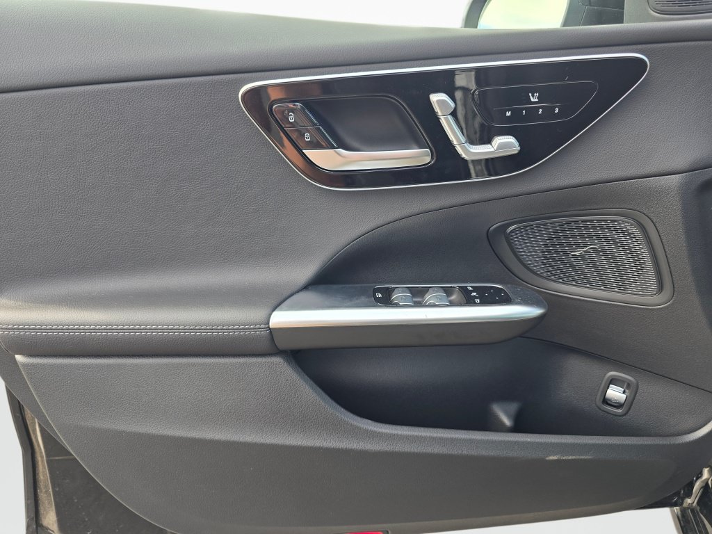 New 2026 Mercedes-Benz C 300 4MATIC Sedan image 31