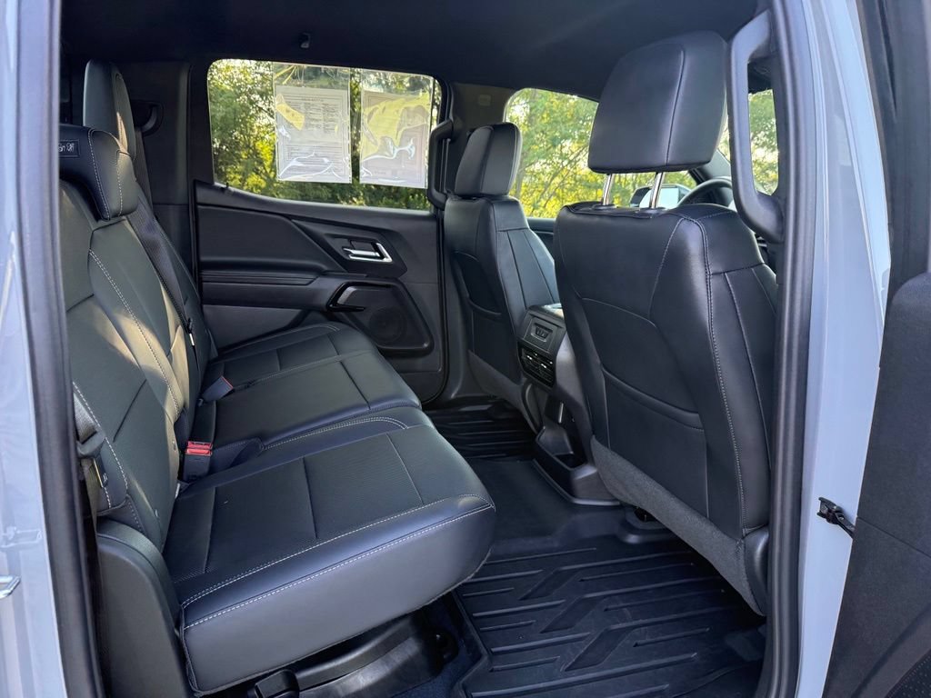 Used 2025 Chevrolet Silverado EV LT AWD/4WD image 16
