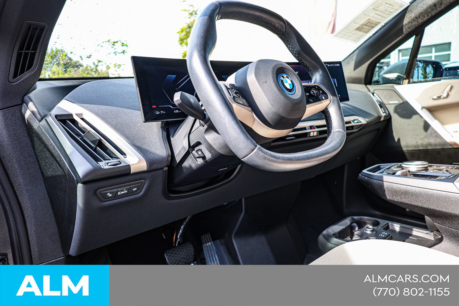 Used 2025 BMW iX xDrive50 AWD/4WD image 21
