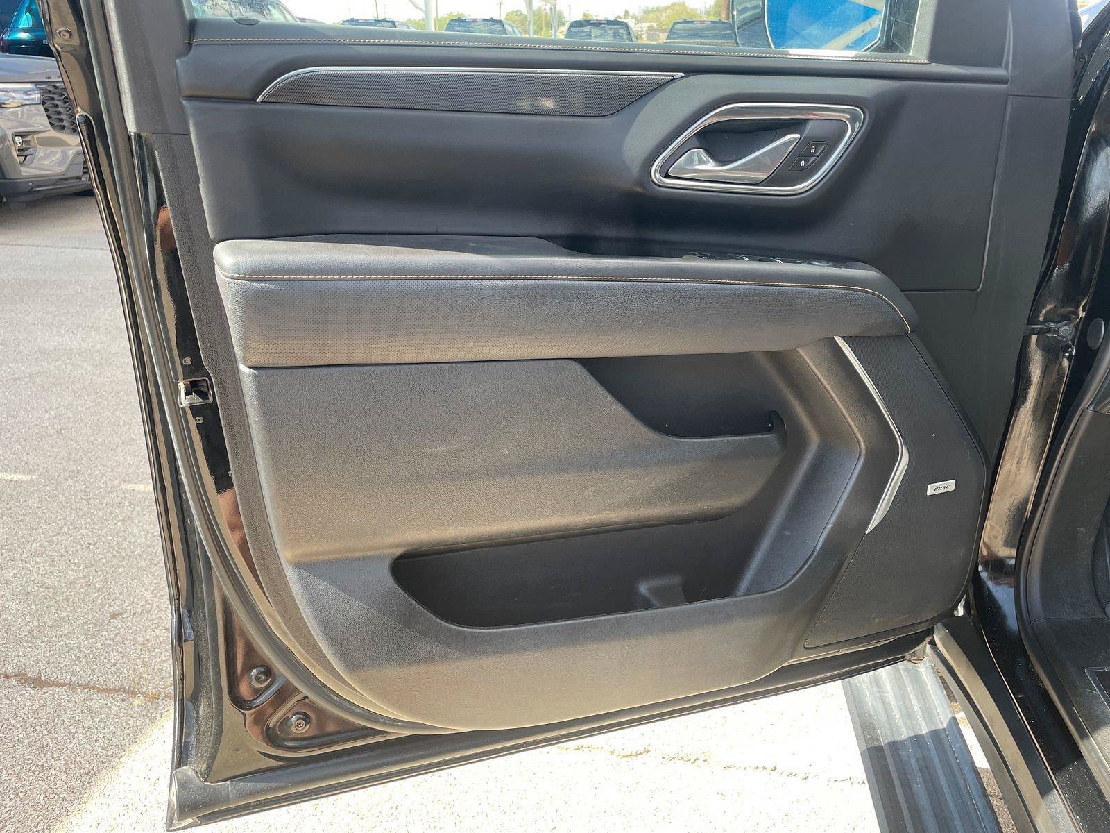 Used 2024 GMC Yukon XL AT4 w/ AT4 Premium Package AWD/4WD image 10