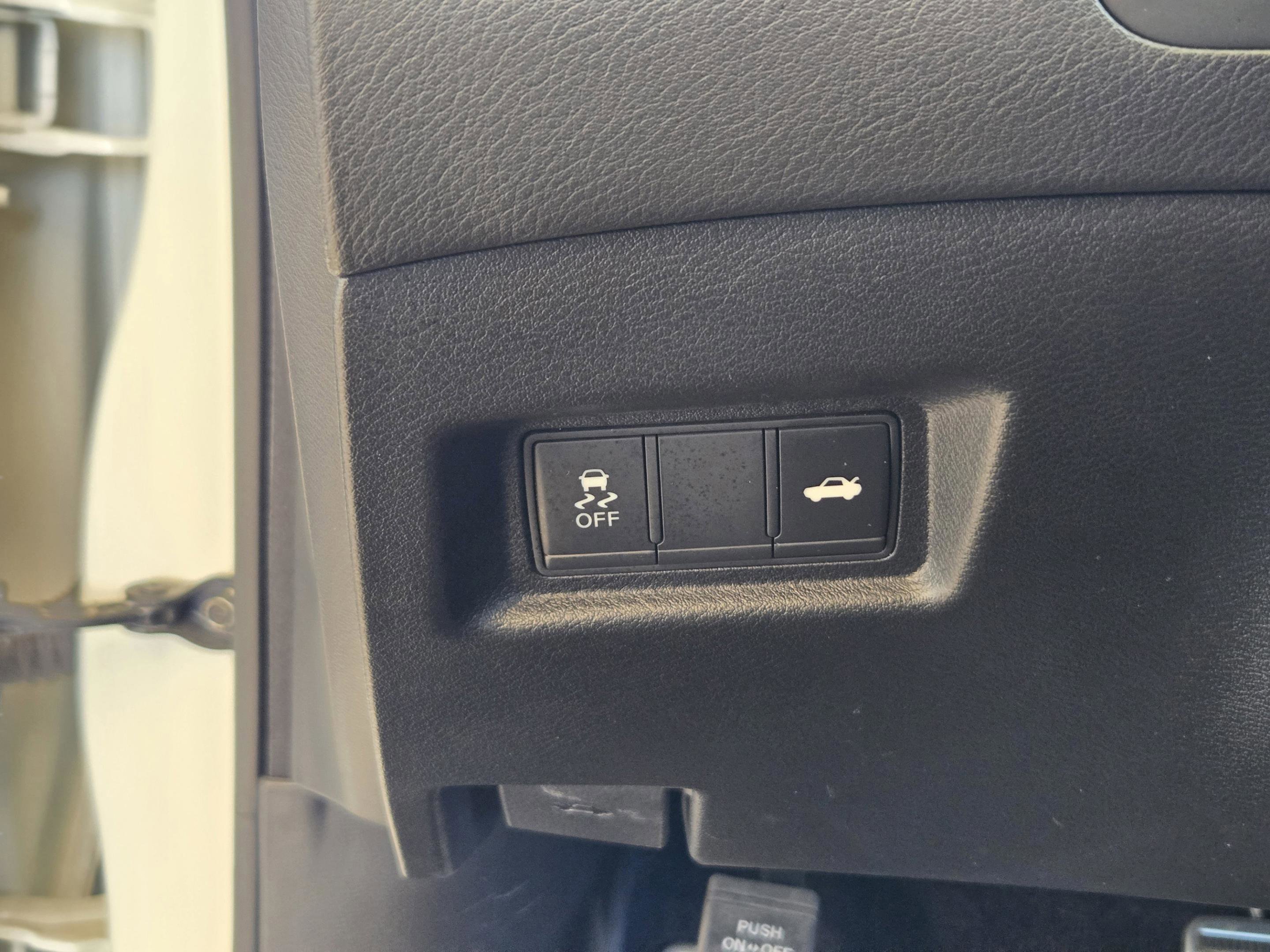 Used 2018 INFINITI Q50 Red Sport 400 w/ Sensory Package (Sport) image 36