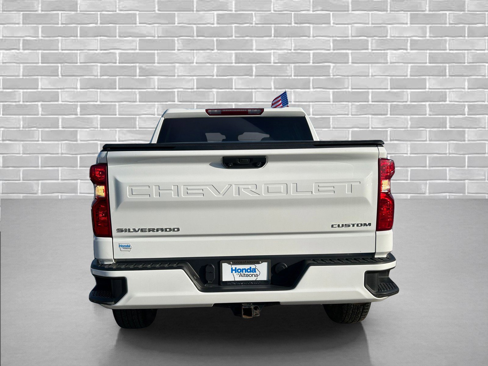 Used 2023 Chevrolet Silverado 1500 Custom image 4