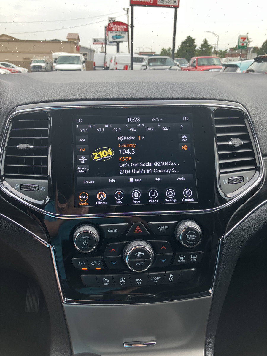 Used 2021 Jeep Grand Cherokee Limited image 9