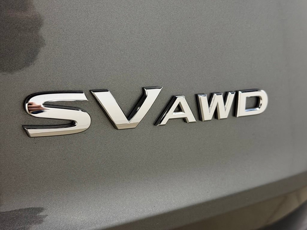 Used 2023 Nissan Rogue SV AWD/4WD image 17
