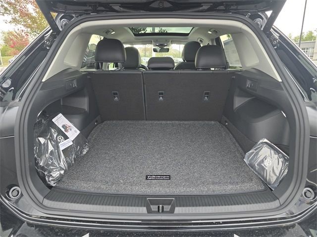 New 2026 Volkswagen Tiguan SE AWD/4WD image 12