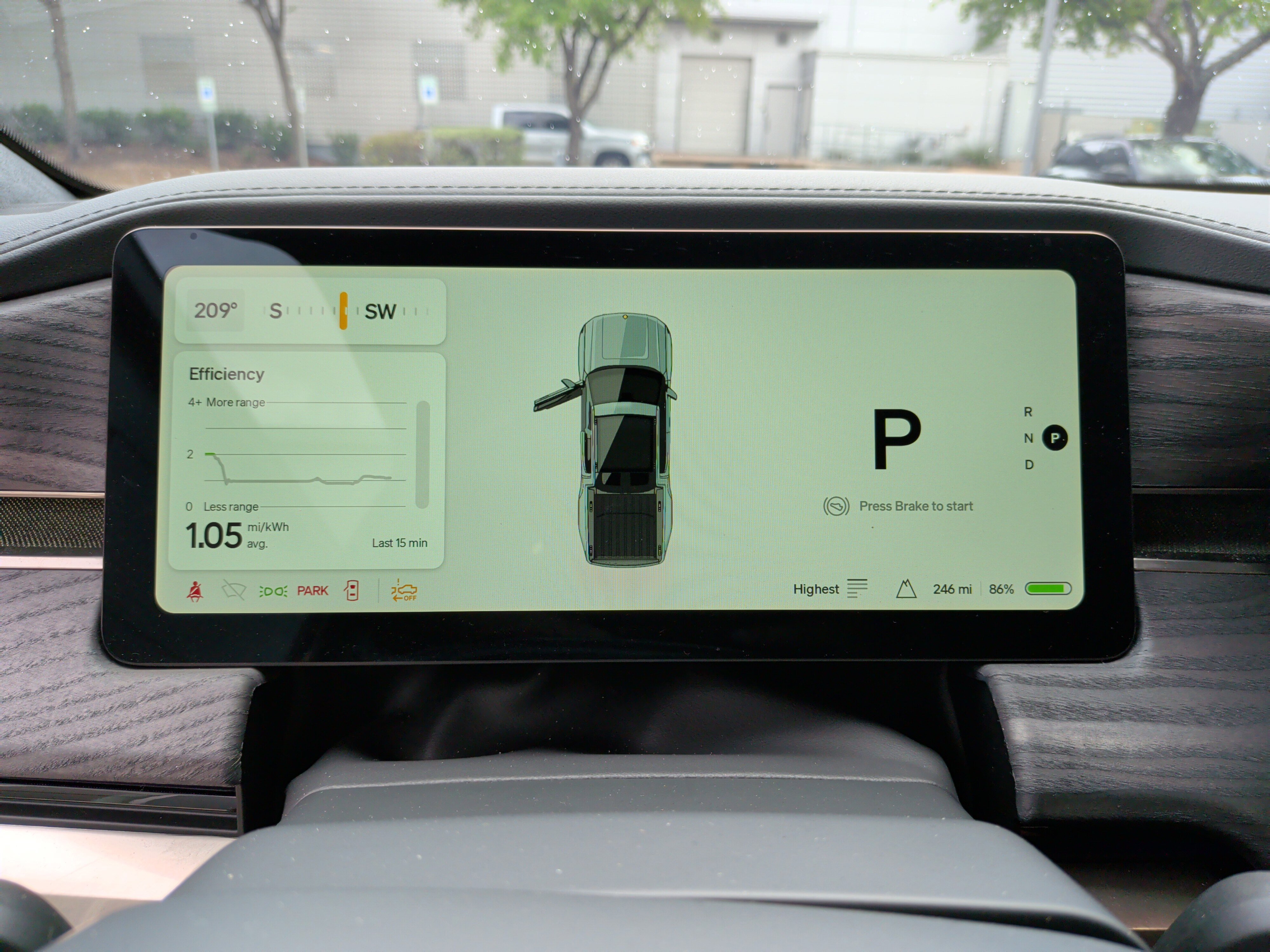 Used 2023 Rivian R1T Adventure image 17