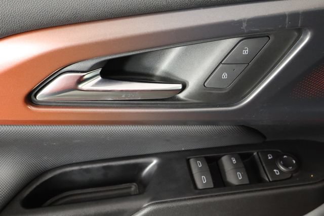 Used 2025 Chevrolet Equinox EV RS FWD image 20