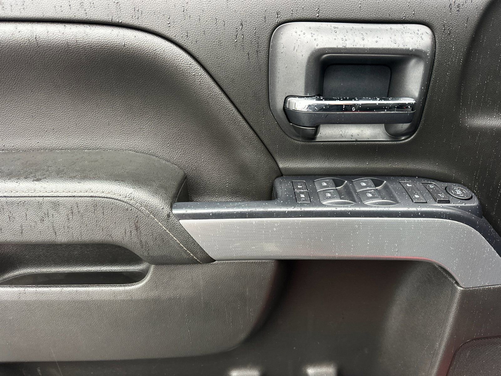 Used 2018 Chevrolet Silverado 1500 LT w/ All Star Edition image 10