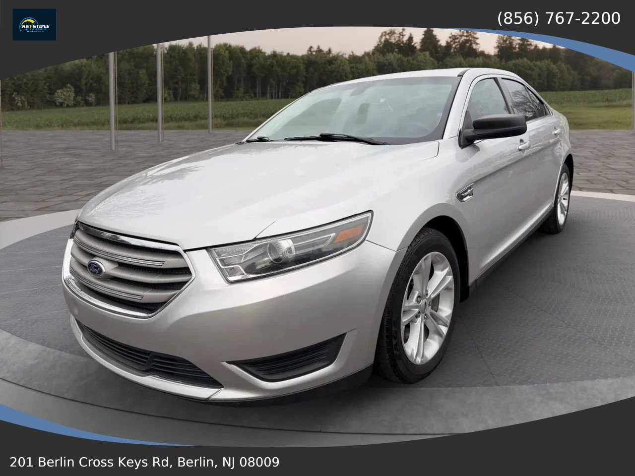 Used 2016 Ford Taurus SE FWD image 3