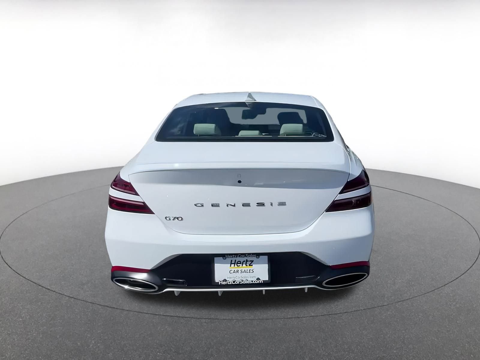 Used 2025 Genesis G70 2.5T image 12